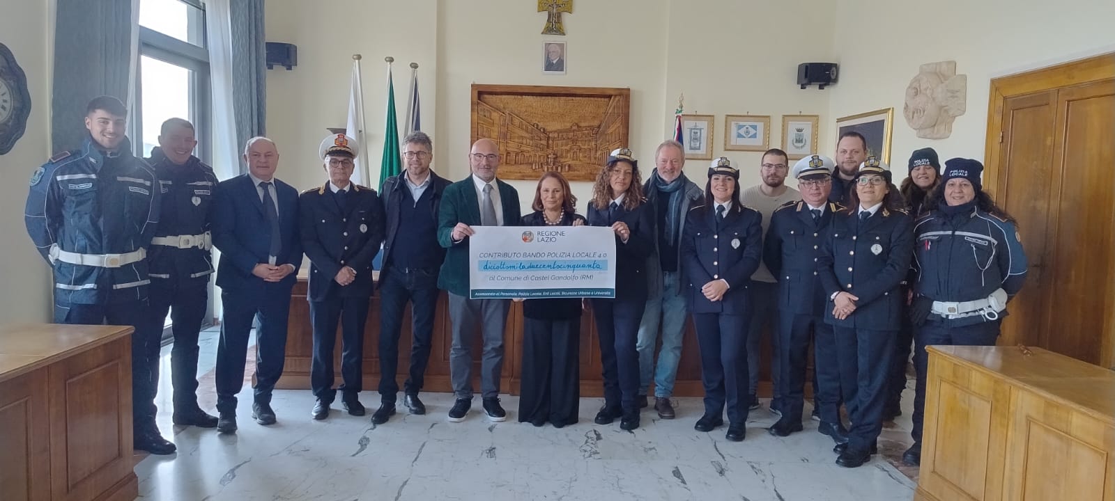 L’Assessore Regimenti consegna a Castel Gandolfo 18mila euro per la Polizia Locale